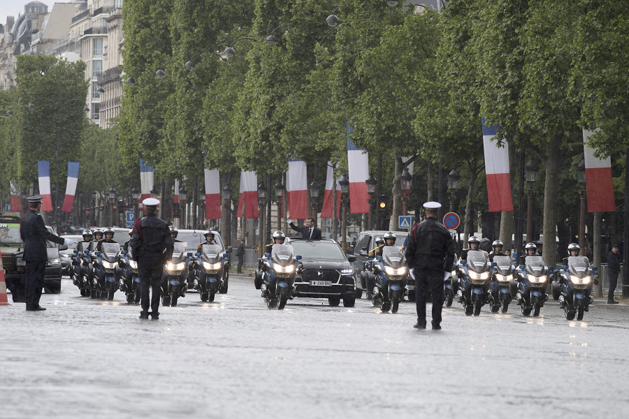 Parada da tomada de posse do Presidente da República de França