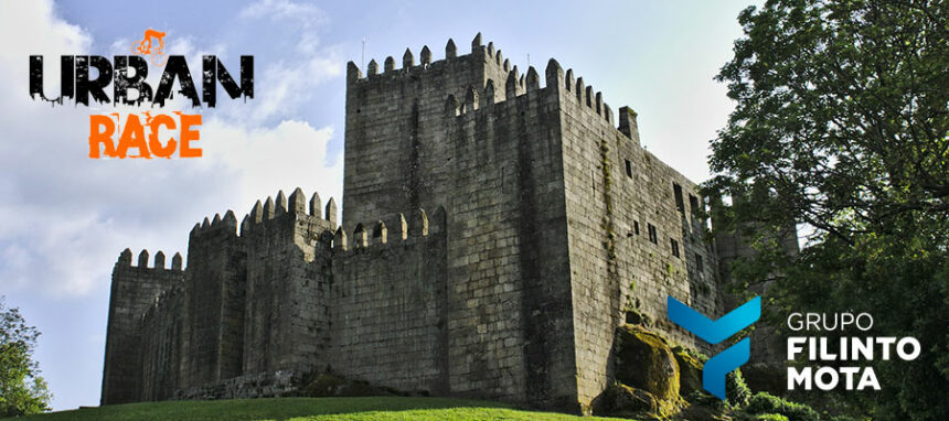 Castelo de Guimarães com logotipo do Grupo Filinto Mota e Berço Urban Race