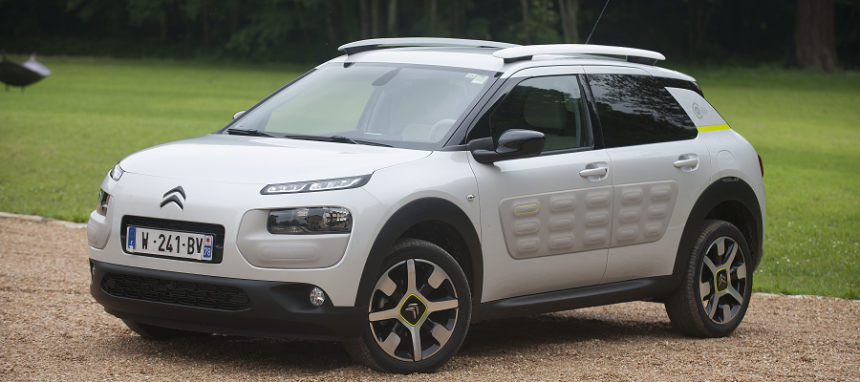 Citroën C4 Cactus cinzento com novo sistema de suspensão