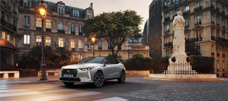 DS 4: um compacto requintado e tecnológico