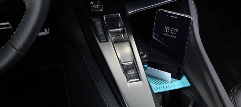 Novo Peugeot 308 apresenta gama de acessórios 3D