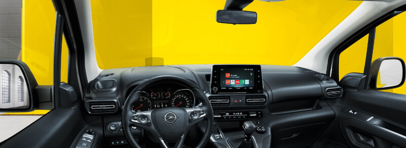 Interior do Opel Combo Cargo
