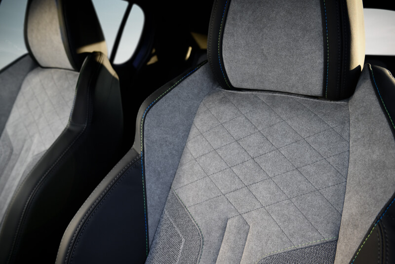 Bancos do Peugeot e-208 de 2022