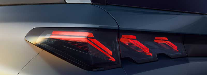 Assinatura luminosa do Novo Peugeot 5008