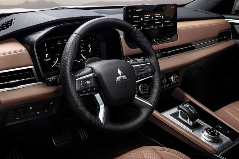 Volante do Novo Mitsubishi Outlander PHEV 2025