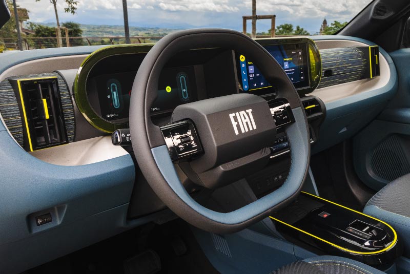 Volante do Novo Fiat Grande Panda Híbrido 2025