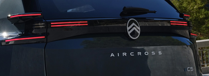 Logótipo do Novo Citroën C5 Aircross Híbrido 2025