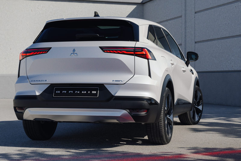 Traseira do Novo Mitsubishi Grandis 2025