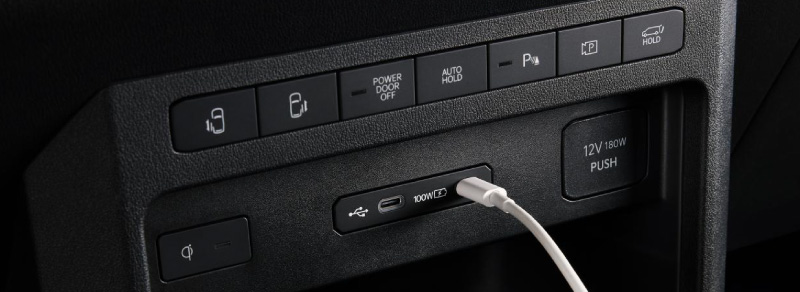 Entrada USB do Novo Kia PV5 Passenger 2025