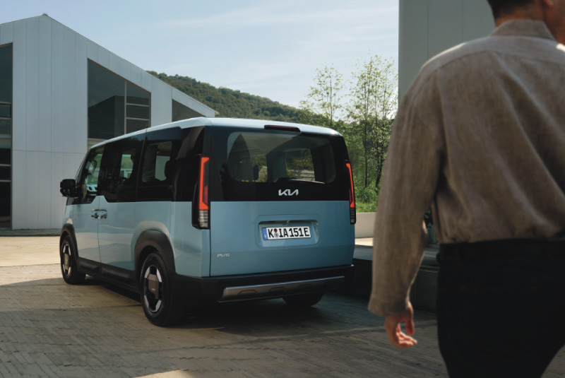 Traseira do Novo Kia PV5 Passenger 2025