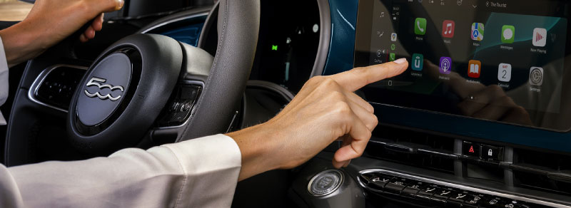 Ecrã do Novo Fiat 500 Híbrido 2025