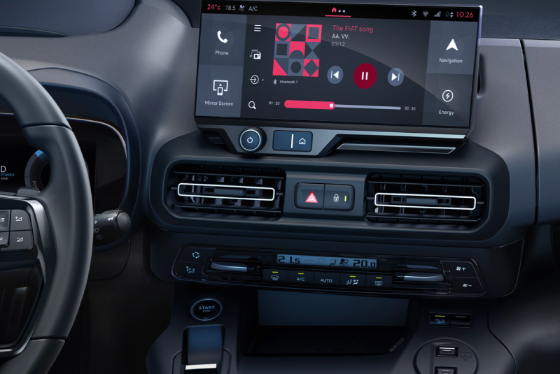 Ecrã do Novo Fiat E-Doblò Passageiros