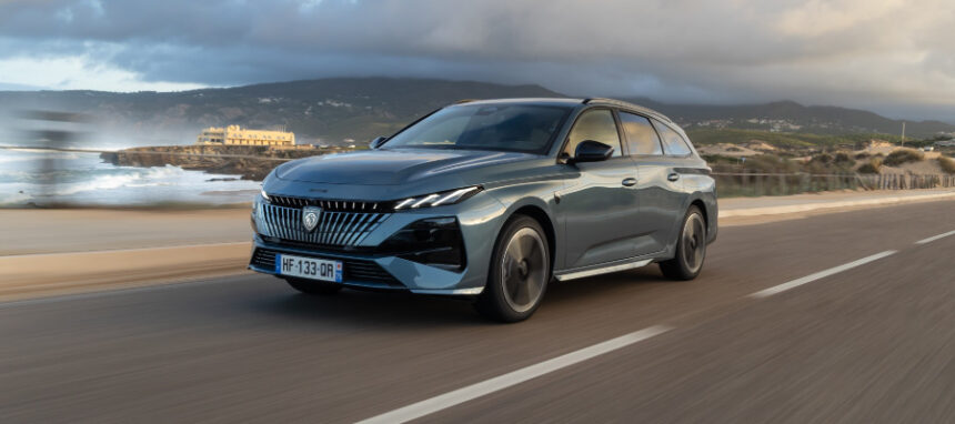 Peugeot é líder no mercado automóvel em Portugal com quatro modelos no Top 10 de vendas em 2025