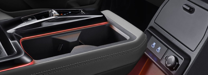 Compartimento para copo do Novo KGM Actyon HEV 2026