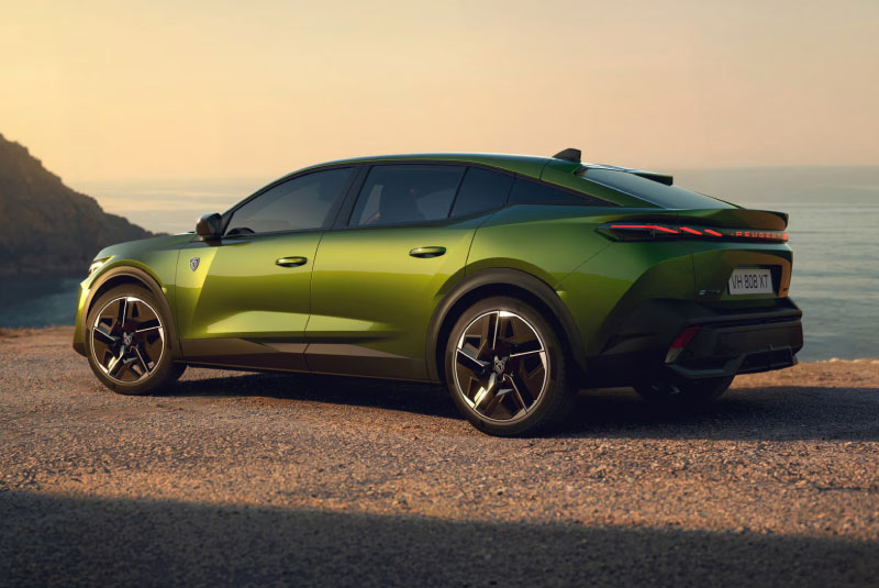 Silhueta do Novo Peugeot 408