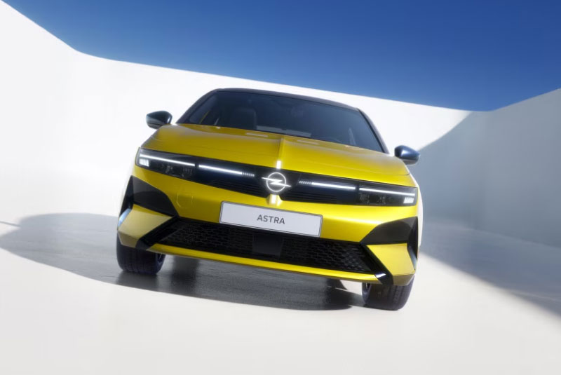 Frente do Opel Astra Híbrido Plug-in