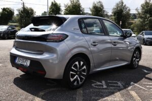 Peugeot 208 1.2 Hybrid Style e-DCS6