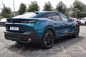 Peugeot 408 Plug-In Hybrid 225 e-EAT8 Allure