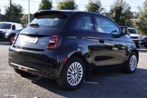Fiat 500e La Prima